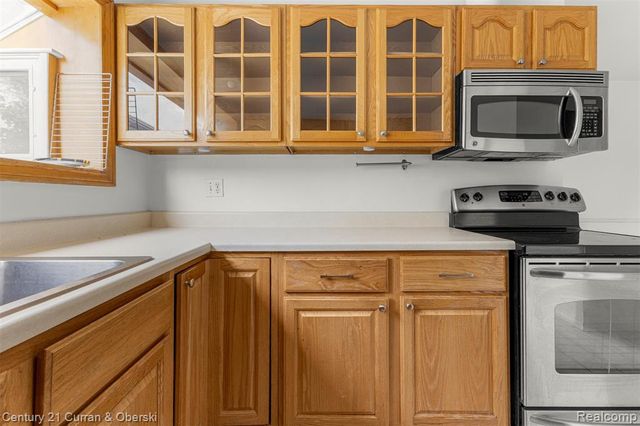 12345 Bedford Drive, Southgate, MI 48195