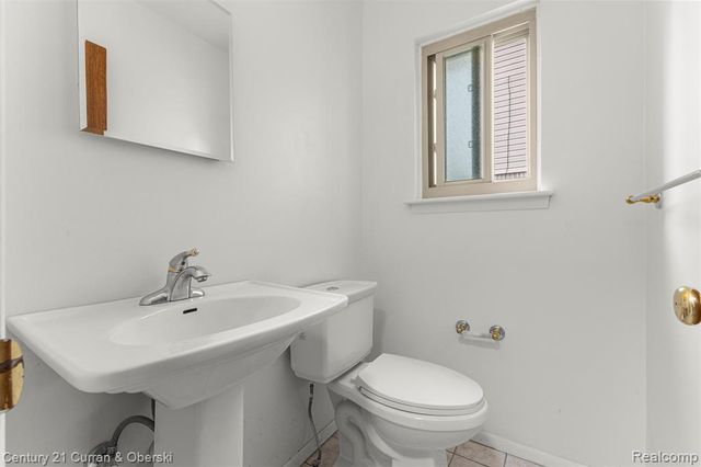 12345 Bedford Drive, Southgate, MI 48195