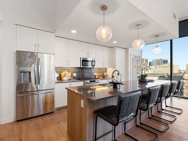 1212 Demonbreun St Apt 615, Nashville, TN 37203