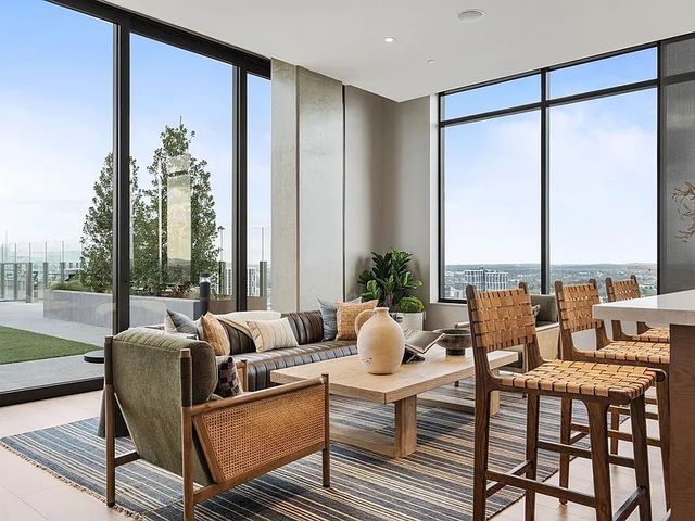 1212 Demonbreun St Apt 615, Nashville, TN 37203