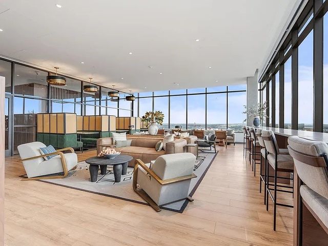 1212 Demonbreun St Apt 615, Nashville, TN 37203