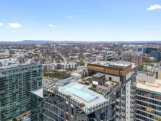 1212 Demonbreun St Apt 615, Nashville, TN 37203