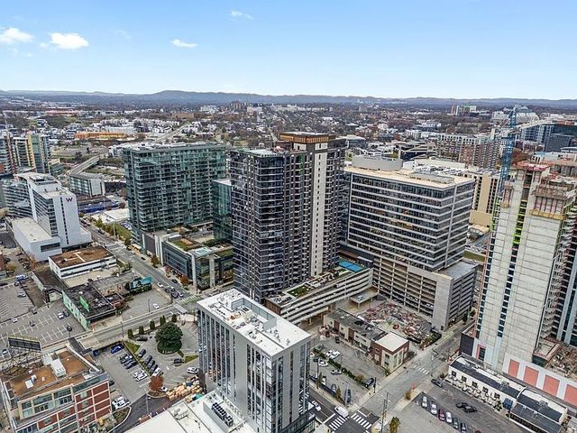 1212 Demonbreun St Apt 615, Nashville, TN 37203