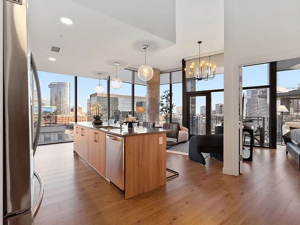 1212 Demonbreun St Apt 615, Nashville, TN 37203