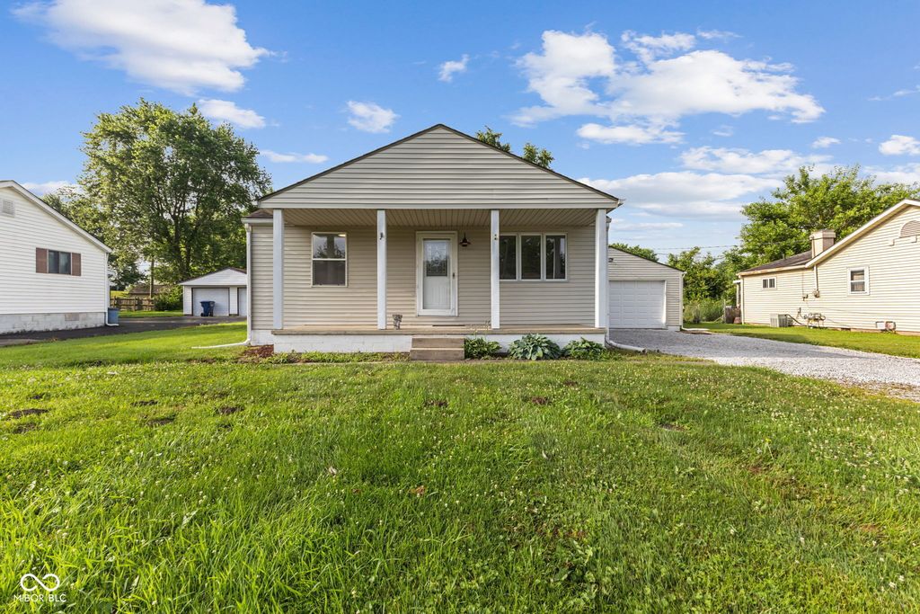 4749 W Smith Valley Road, Greenwood, IN 46142
