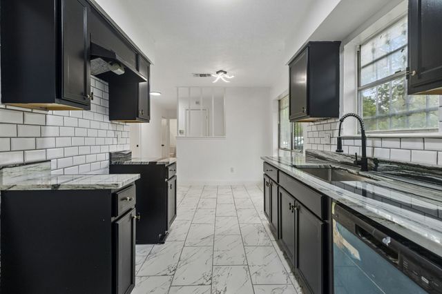 9925 Homeplace Drive, Dallas, TX 75217