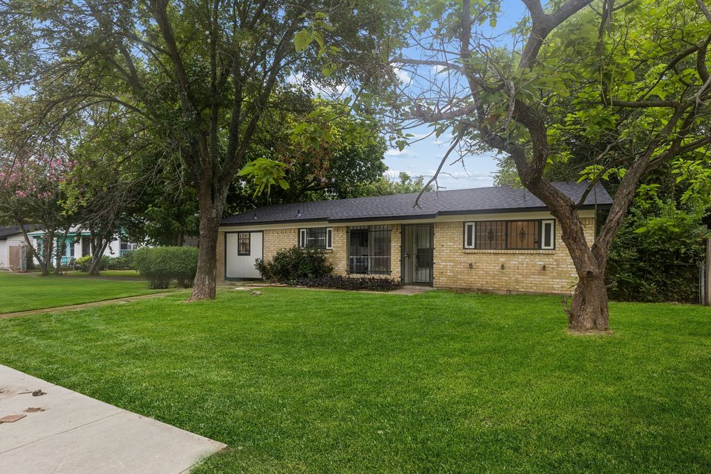 9925 Homeplace Drive, Dallas, TX 75217