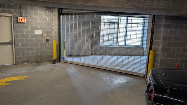 33 W Ontario Street P11-W27, Chicago, IL 60610