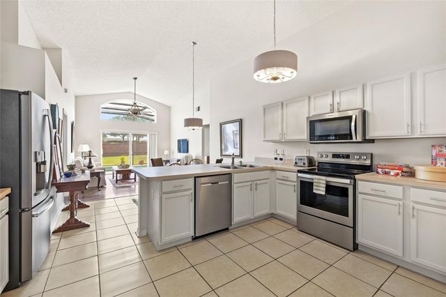 1224 CASTERTON CIRCLE, Davenport, FL 33897