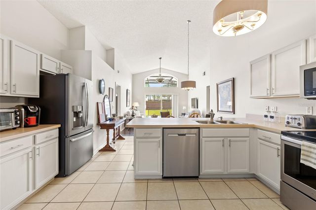 1224 CASTERTON CIRCLE, Davenport, FL 33897