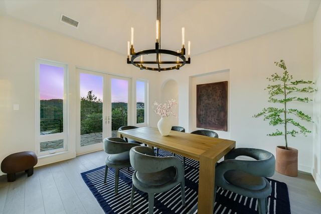 5304 Scenic View DR, Austin, TX 78746