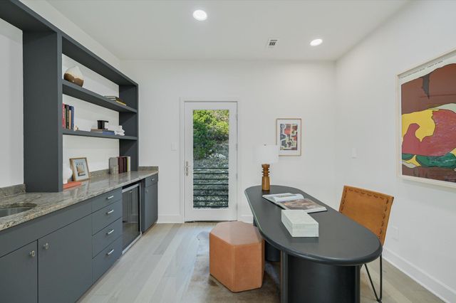 5304 Scenic View DR, Austin, TX 78746