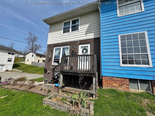 21 Warren Place, Charleston, WV 25302