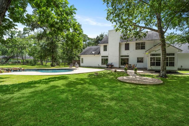 13502 E Brazos Bend Drive, Needville, TX 77461