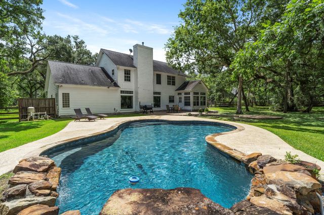 13502 E Brazos Bend Drive, Needville, TX 77461