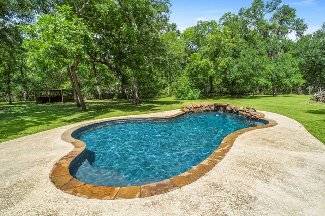 13502 E Brazos Bend Drive, Needville, TX 77461