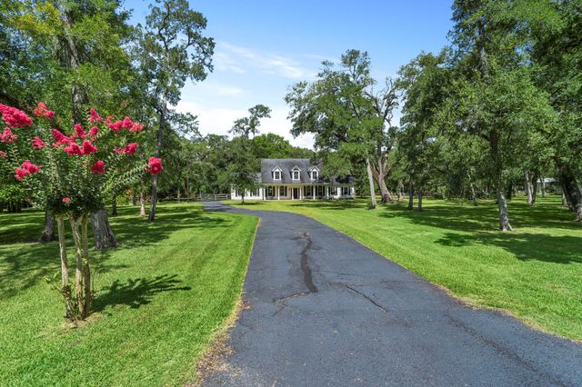 13502 E Brazos Bend Drive, Needville, TX 77461