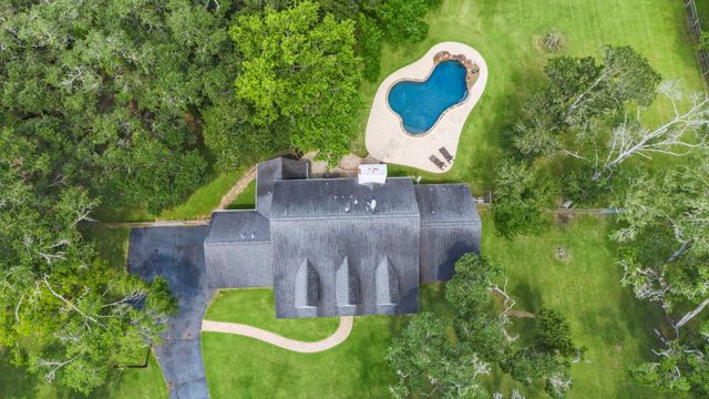 13502 E Brazos Bend Drive, Needville, TX 77461
