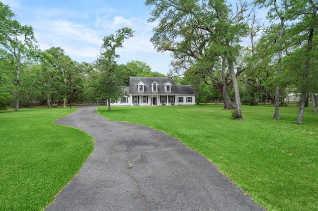 13502 E Brazos Bend Drive, Needville, TX 77461