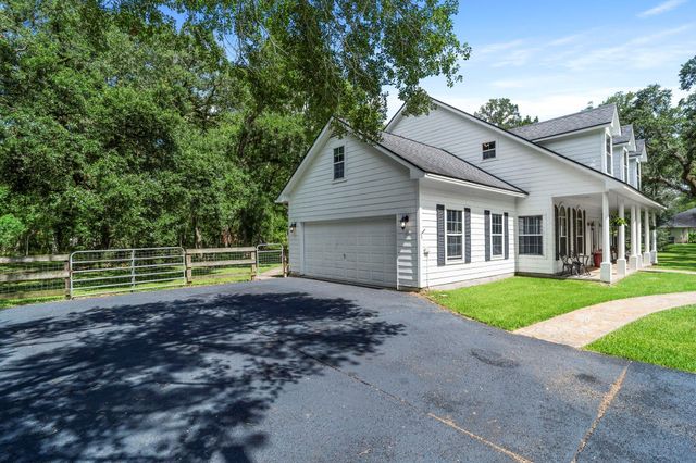 13502 E Brazos Bend Drive, Needville, TX 77461