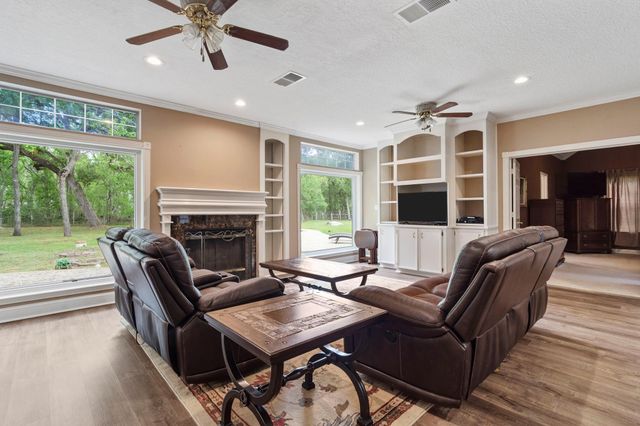 13502 E Brazos Bend Drive, Needville, TX 77461
