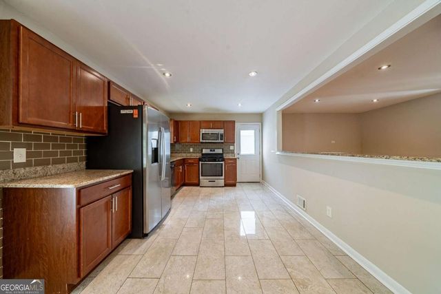 1518 Pine Glen Circle, Decatur, GA 30035