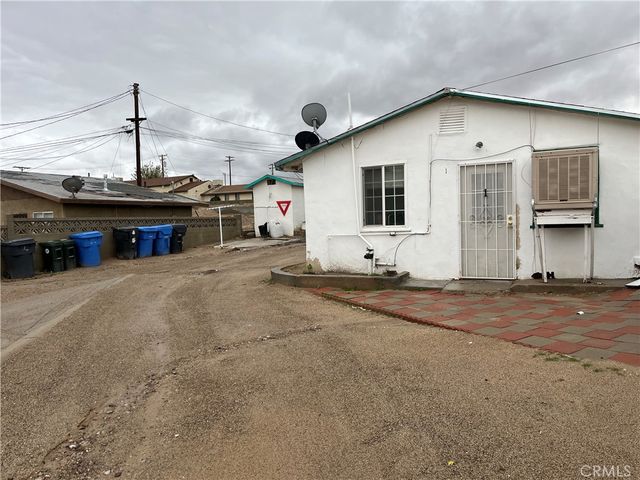 604 E Buena Vista, Barstow, CA 92311
