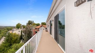 5035 Escobedo Drive, Woodland Hills, CA 91364