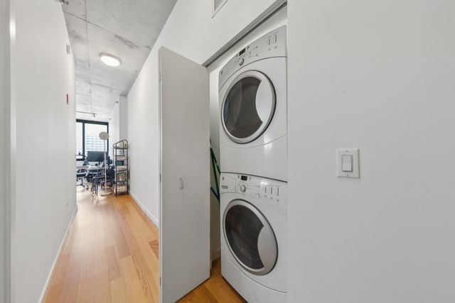 235 W Van Buren Street 2918, Chicago, IL 60607