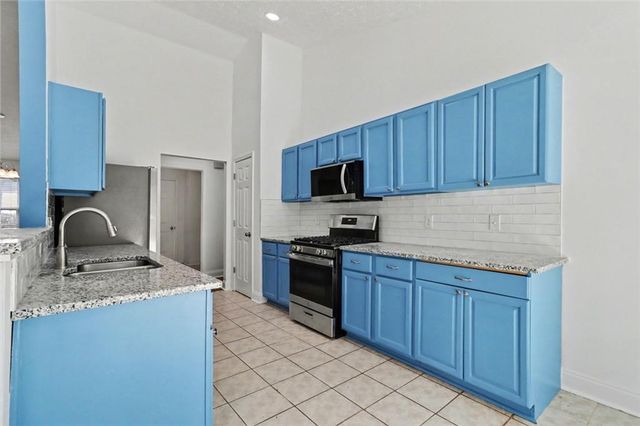 415 Crested View Drive, Loganville, GA 30052