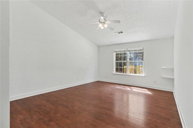 415 Crested View Drive, Loganville, GA 30052