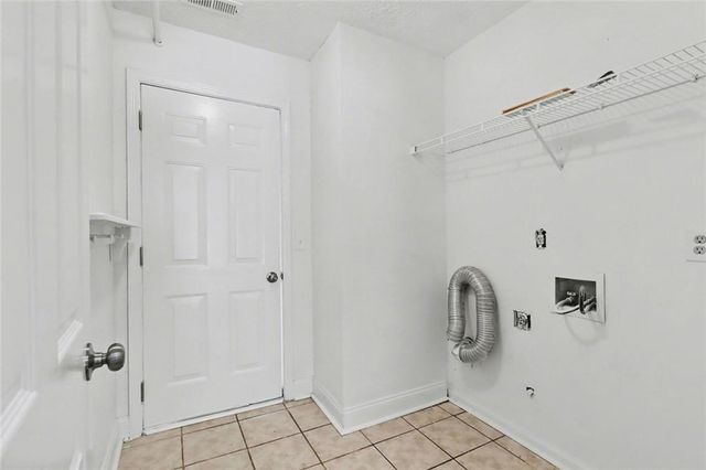 415 Crested View Drive, Loganville, GA 30052