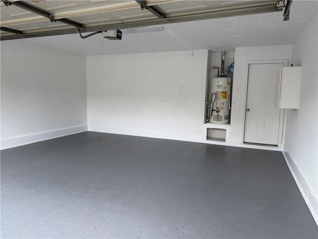 415 Crested View Drive, Loganville, GA 30052