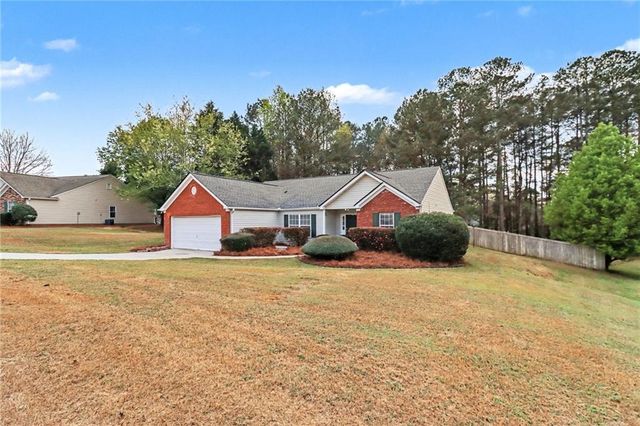 415 Crested View Drive, Loganville, GA 30052