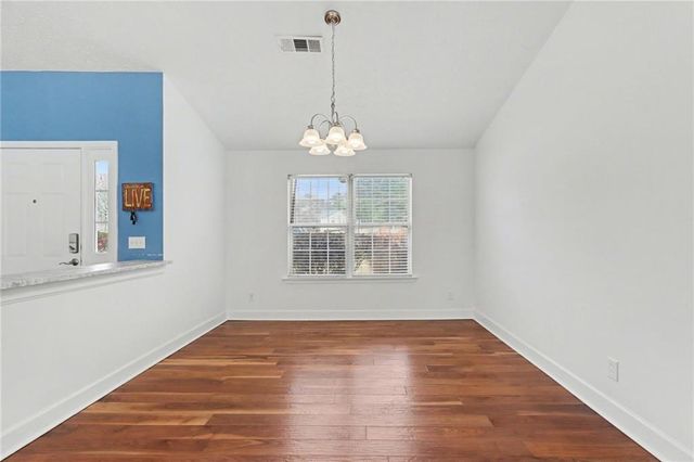 415 Crested View Drive, Loganville, GA 30052