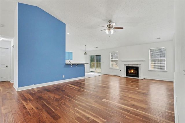 415 Crested View Drive, Loganville, GA 30052