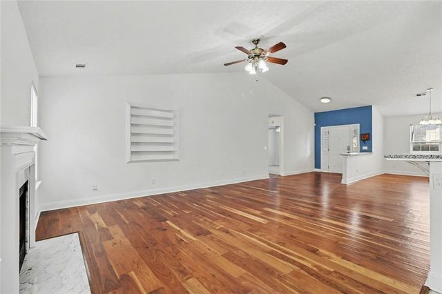 415 Crested View Drive, Loganville, GA 30052