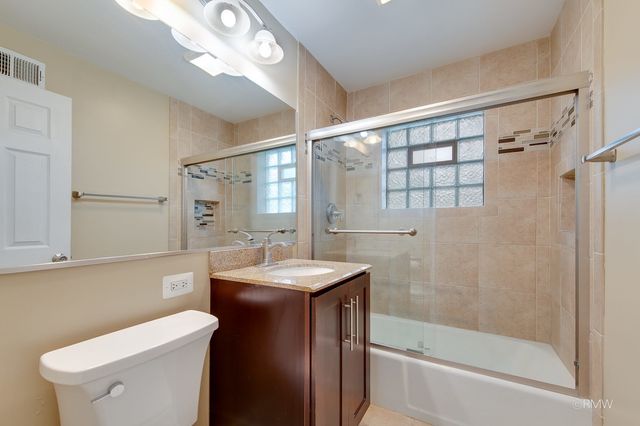 34 N Main Street 1S, Glen Ellyn, IL 60137