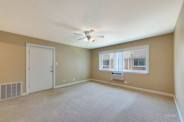 34 N Main Street 1S, Glen Ellyn, IL 60137