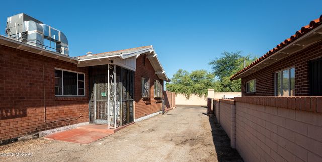 1732 N Campbell Avenue, Tucson, AZ 85719