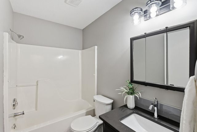 2130 N Pine Grove St, Wichita, KS 67212