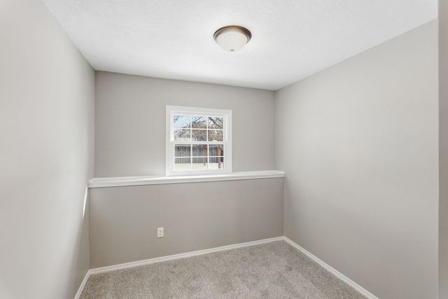 2130 N Pine Grove St, Wichita, KS 67212