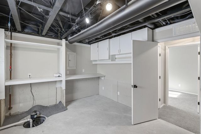 2130 N Pine Grove St, Wichita, KS 67212