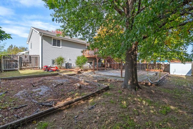 2130 N Pine Grove St, Wichita, KS 67212