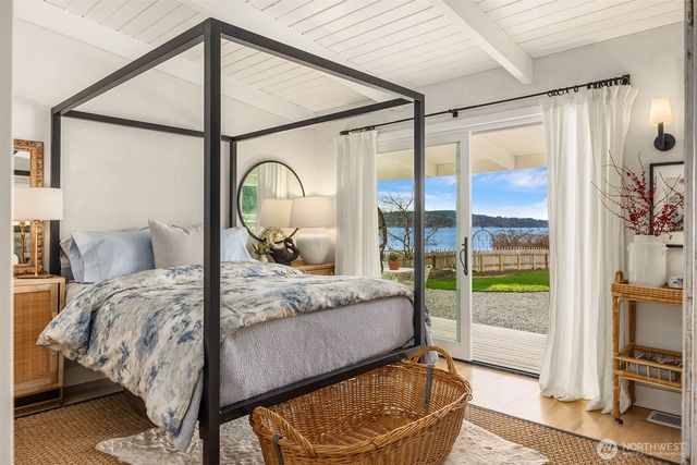 27584 Anchor Place NW, Poulsbo, WA 98370