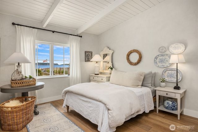 27584 Anchor Place NW, Poulsbo, WA 98370