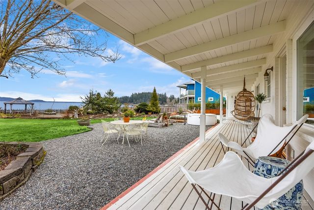 27584 Anchor Place NW, Poulsbo, WA 98370