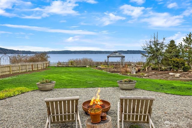 27584 Anchor Place NW, Poulsbo, WA 98370
