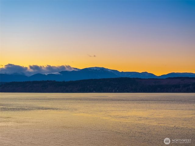 27584 Anchor Place NW, Poulsbo, WA 98370