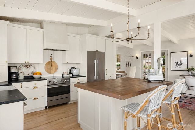 27584 Anchor Place NW, Poulsbo, WA 98370